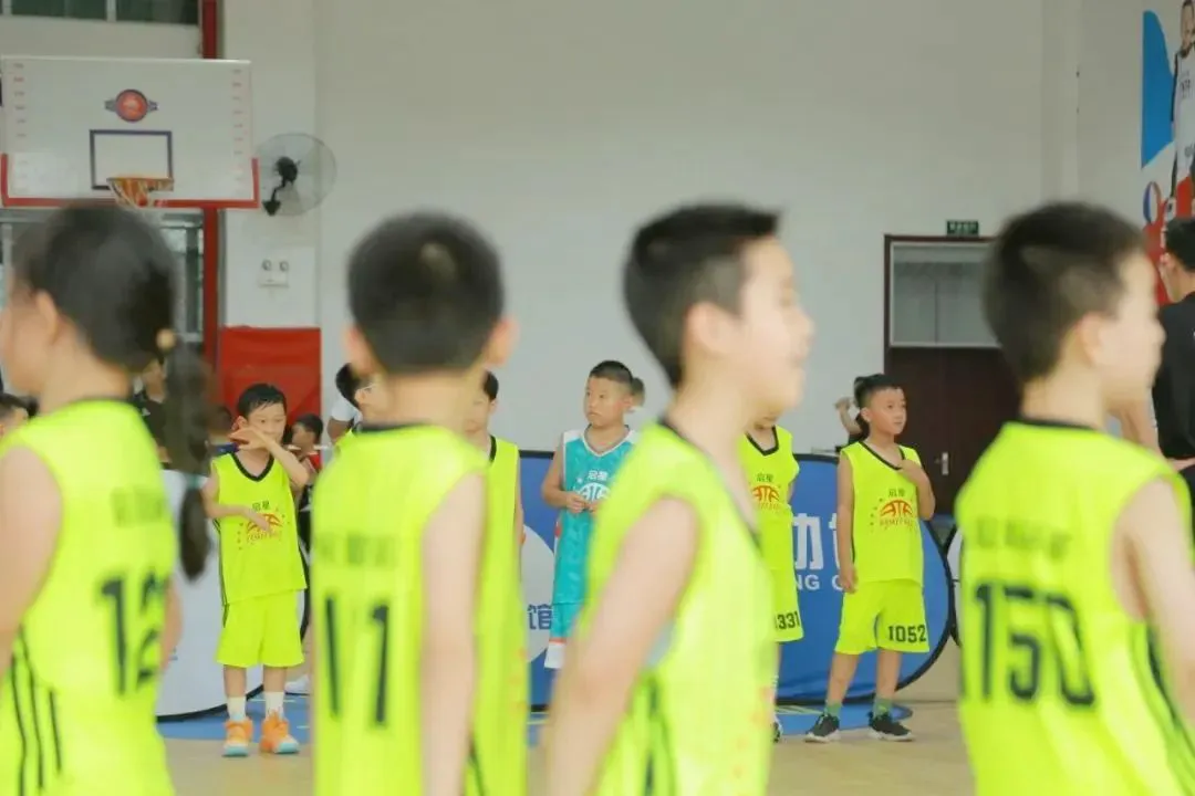 如何通过数据分析优化篮板训练效果?_0
